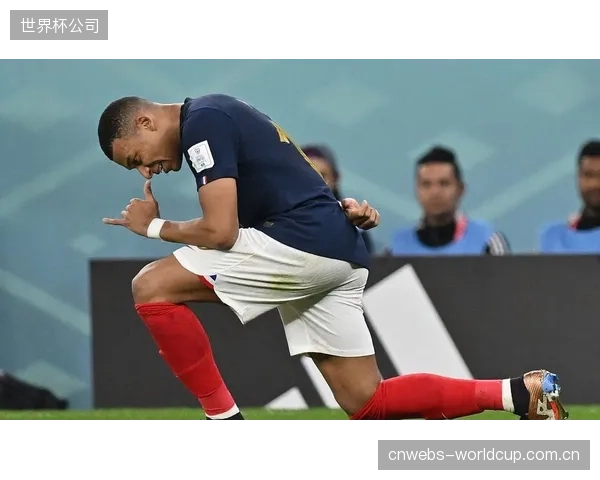 吉克勒斯在俱乐部赛季保持高强度出勤，并已为国家队打入20粒进球。